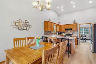 172 Yacoub Ln, Fond du Lac, WI 54935 - Photo 10