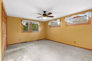 3046 Bayview Dr, Green Bay, WI 54311 - Photo 30