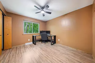 1730 N Briarcliff Dr, Appleton, WI 54915 - Photo 32