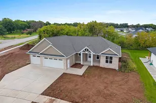 1582 Red Hawk Lndg Trl, De Pere, WI 54115 - Photo 58