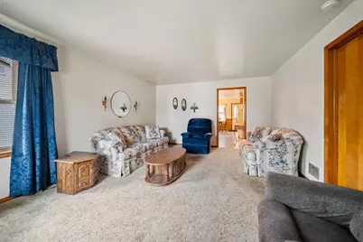 815 Irvington Street, Green Bay, WI 54304 - Photo 4