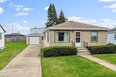 815 Irvington Street, Green Bay, WI 54304 - Photo 1