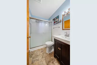 815 Irvington Street, Green Bay, WI 54304 - Photo 12
