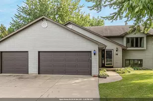 729 Farmington Ave, Oshkosh, WI 54901 - Photo 1
