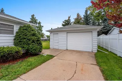 994 Roscoe Street, Green Bay, WI 54304 - Photo 46