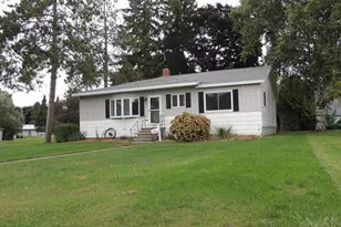 231 Madison St, Oconto, WI 54153 - Photo 2