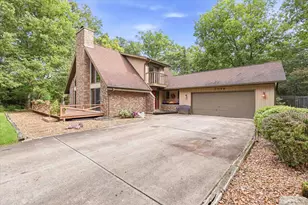 2098 Shawnee Ln, Oshkosh, WI 54901 - Photo 2