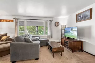 153 Cliffview Dr, Green Bay, WI 54302 - Photo 4