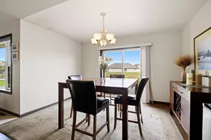 2916 Fox Tail Ln, Menasha, WI 54952 - Photo 10