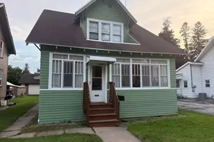 19 W 14th St, Clintonville, WI 54929 - Photo 1