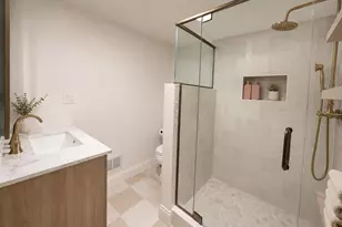 2485 Van View Ct, Green Bay, WI 54311 - Photo 54