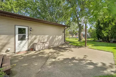 1135 Heritage Trail, Oshkosh, WI 54904 - Photo 26