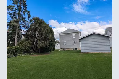 719 W 6th Avenue, Oshkosh, WI 54902 - Photo 4