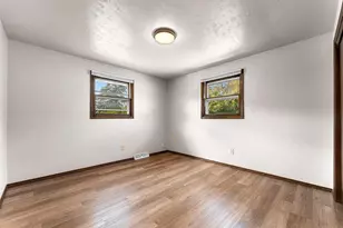 1635 Deckner Ave, Green Bay, WI 54313 - Photo 14