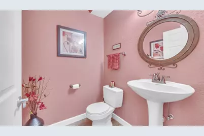 7611 Fairway Lane, West Bend, WI 53090 - Photo 20