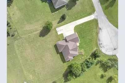 7611 Fairway Lane, West Bend, WI 53090 - Photo 4