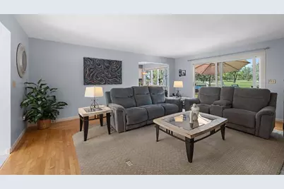 2924 Ridgeway Drive, Neenah, WI 54956 - Photo 8