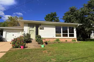318 W Elm St, Wautoma, WI 54982 - Photo 1