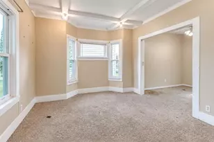 613 Phoebe St, Green Bay, WI 54303 - Photo 6