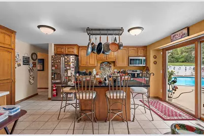 1938 Strawberry Lane, Green Bay, WI 54304 - Photo 14