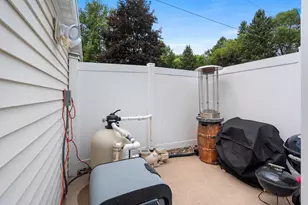 1938 Strawberry Ln, Green Bay, WI 54304 - Photo 52
