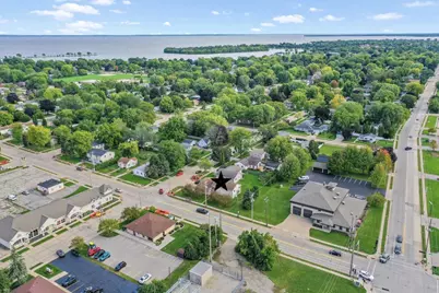 1737 Evans Street, Oshkosh, WI 54901 - Photo 32