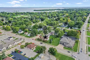 1737 Evans St, Oshkosh, WI 54901 - Photo 32