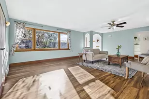 421 S Lake St, Neenah, WI 54956 - Photo 8