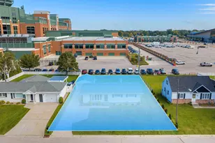 910 Stadium Dr, Green Bay, WI 54304 - Photo 2