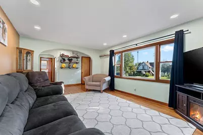 527 Parker Avenue, Algoma, WI 54201 - Photo 4