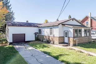 63 W 14th St, Clintonville, WI 54929 - Photo 28