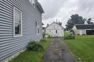 203 E Wall St, Neshkoro, WI 54960 - Photo 10