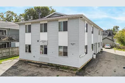 815 Woodland Avenue, Oshkosh, WI 54901 - Photo 2