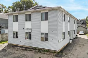 815 Woodland Ave, Oshkosh, WI 54901 - Photo 2