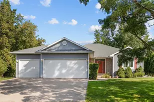 2282 Willow Way Dr, Oshkosh, WI 54904 - Photo 1