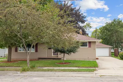 736 John Street, Menasha, WI 54952 - Photo 2