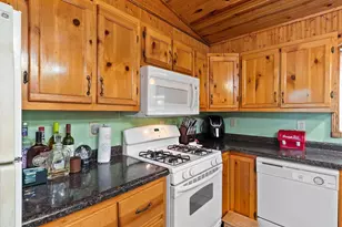 W9999 Terri Ln, Crivitz, WI 54114 - Photo 38