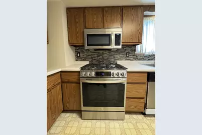 1345 W 18th Avenue, Oshkosh, WI 54902 - Photo 6
