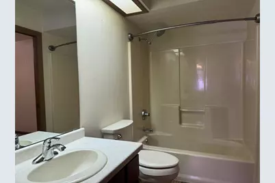 1345 W 18th Avenue, Oshkosh, WI 54902 - Photo 18