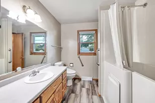 1233 Drews Dr, De Pere, WI 54115 - Photo 12