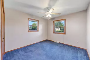 1233 Drews Dr, De Pere, WI 54115 - Photo 16