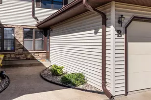 725 S Westhaven Pl, Appleton, WI 54914 - Photo 2