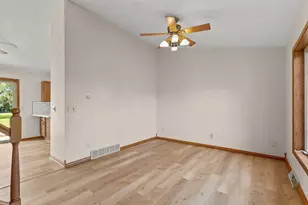 1604 Primrose Ln, Fond du Lac, WI 54935 - Photo 4