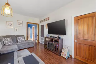 276 5th St, Fond du Lac, WI 54935 - Photo 2
