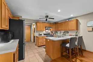905 E Windfield Pl, Appleton, WI 54911 - Photo 12