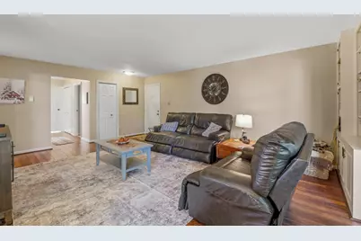 2362 Wisconsin Street, Oshkosh, WI 54901 - Photo 4