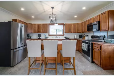 725 Shearer Street, Waupaca, WI 54981 - Photo 4