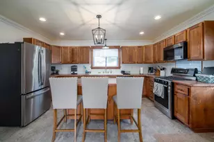 725 Shearer St, Waupaca, WI 54981 - Photo 4