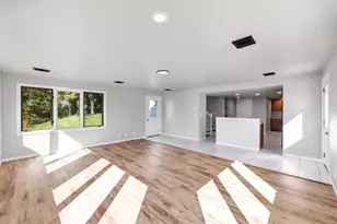 1911 S 13th St, Manitowoc, WI 54220 - Photo 6