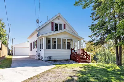 1911 S 13th Street, Manitowoc, WI 54220 - Photo 1